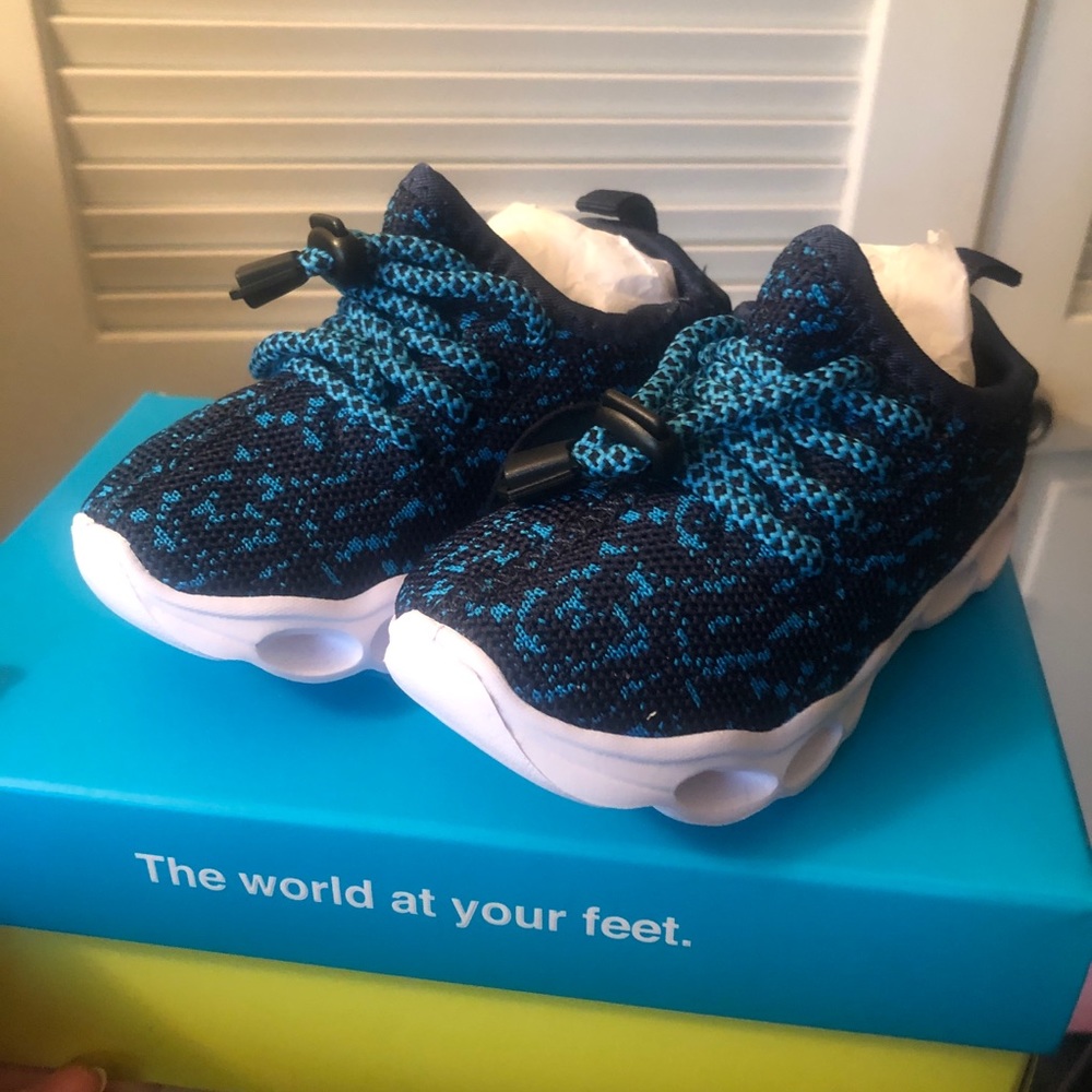 Sole Play brand Toddler Shoes - Size 7M